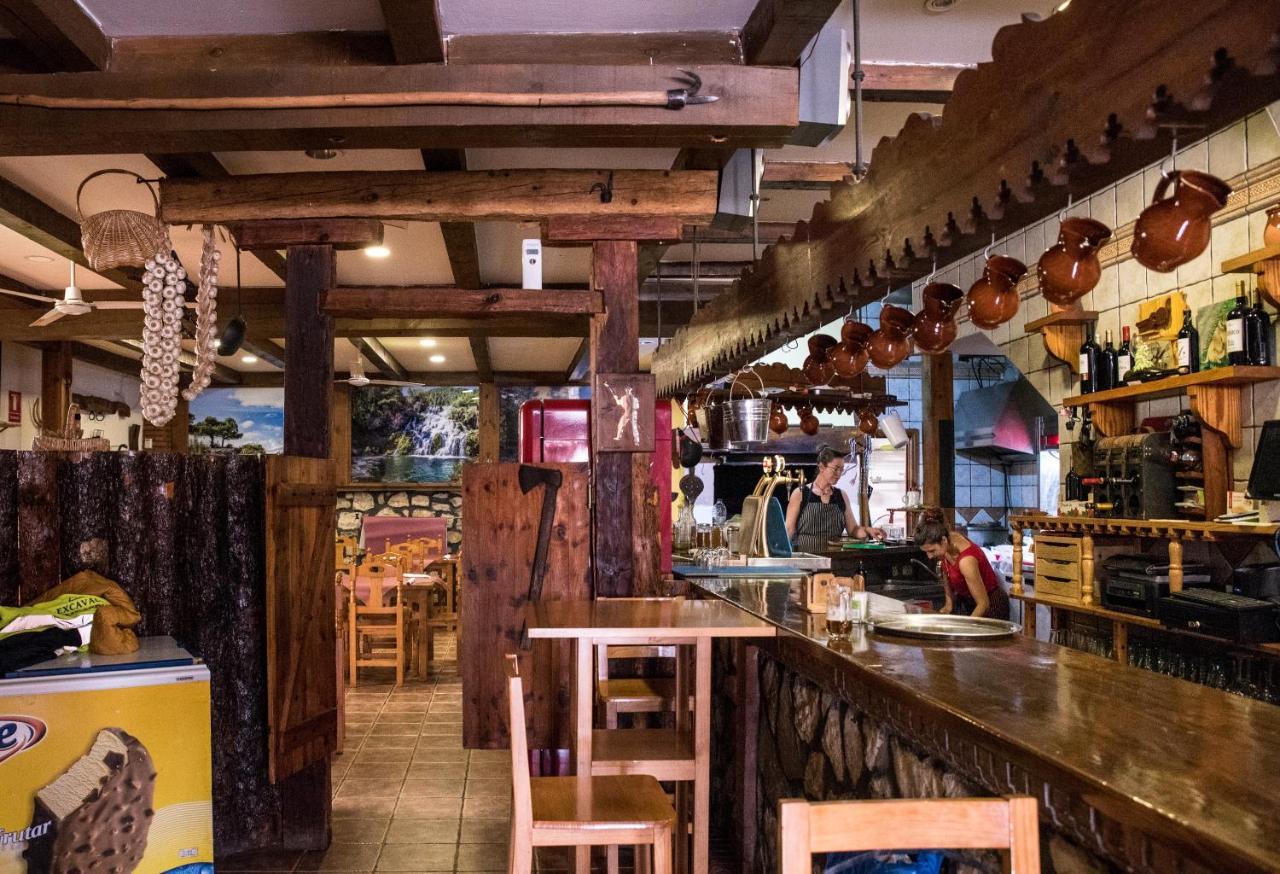 Hospedaje Rural Casa Parri Poveda de la Sierra エクステリア 写真
