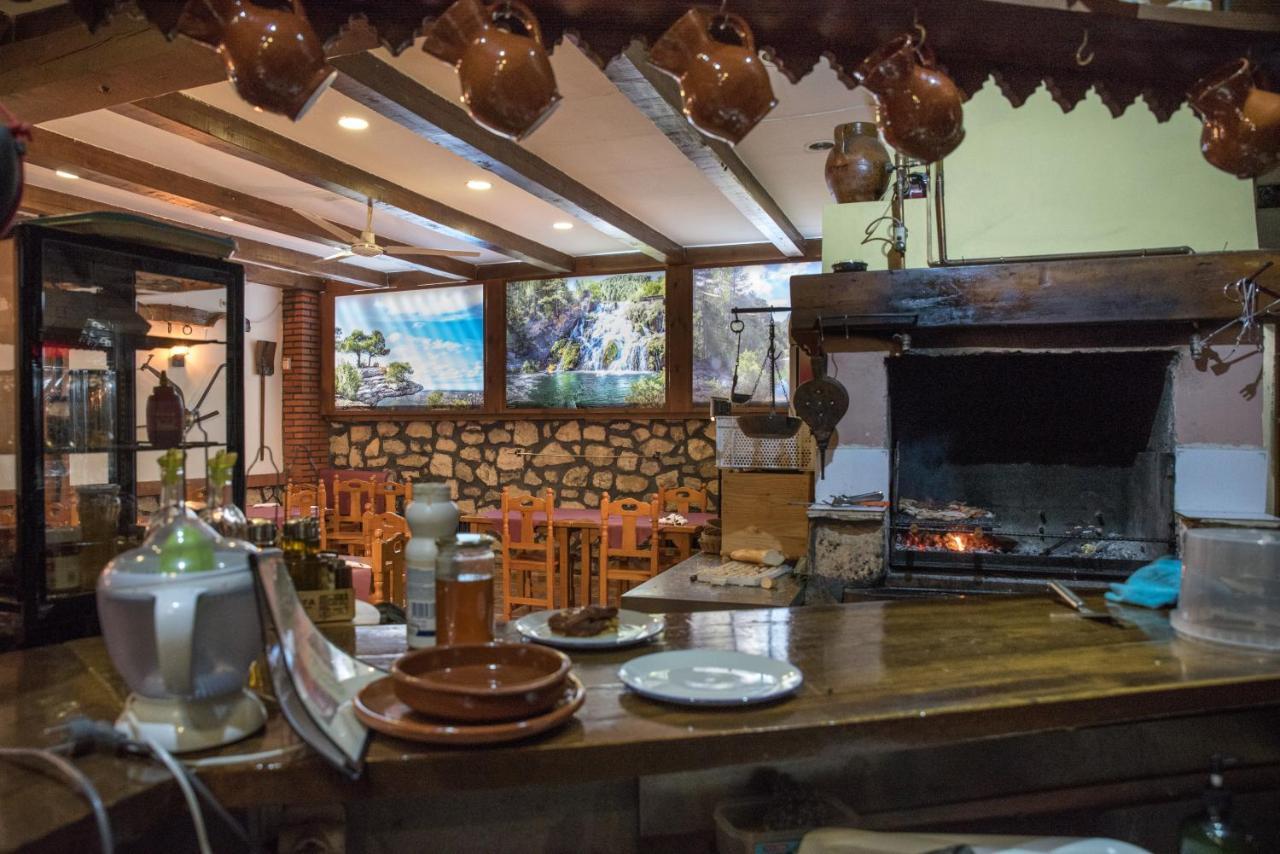 Hospedaje Rural Casa Parri Poveda de la Sierra エクステリア 写真