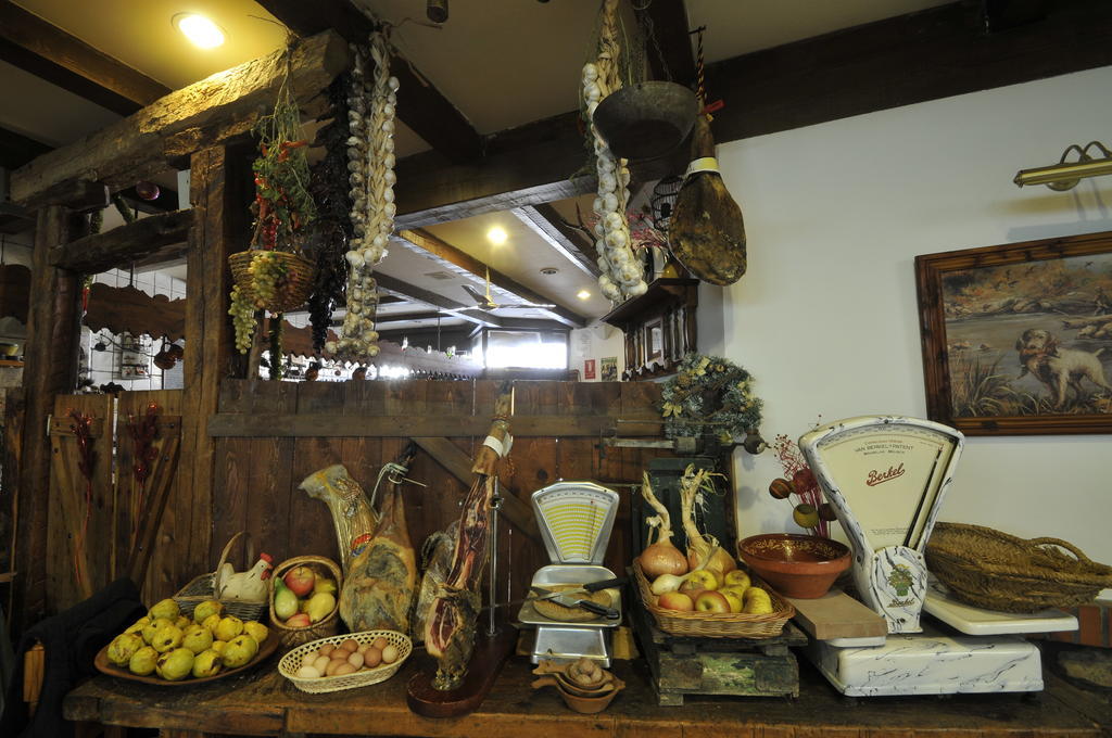 Hospedaje Rural Casa Parri Poveda de la Sierra エクステリア 写真